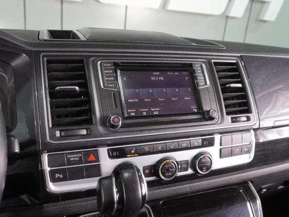 Volkswagen Multivan T6 с пробегом 2018 года, цена 3 069 000 рублей, 220980 км, минивэн, Автокод Объявления