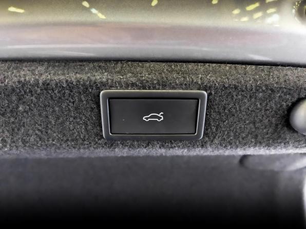 Skoda Superb III Рестайлинг с пробегом 2025 года, цена 3 165 000 рублей, 18112 км, лифтбек, Автокод Объявления