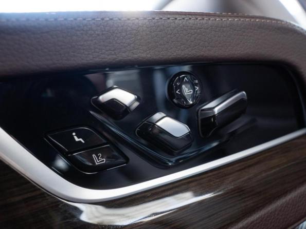 BMW 7 серии VI (G11/G12) с пробегом 2016 года, цена 3 190 000 рублей, 160592 км, седан, Автокод Объявления