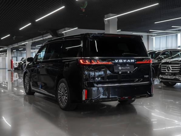 Voyah Dream I Рестайлинг с пробегом 2026 года, цена 8 950 000 рублей, 17 км, минивэн, Автокод Объявления