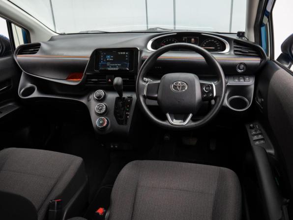 Toyota Sienta II Рестайлинг с пробегом 2019 года, цена 1 430 000 рублей, 98319 км, компактвэн, Автокод Объявления