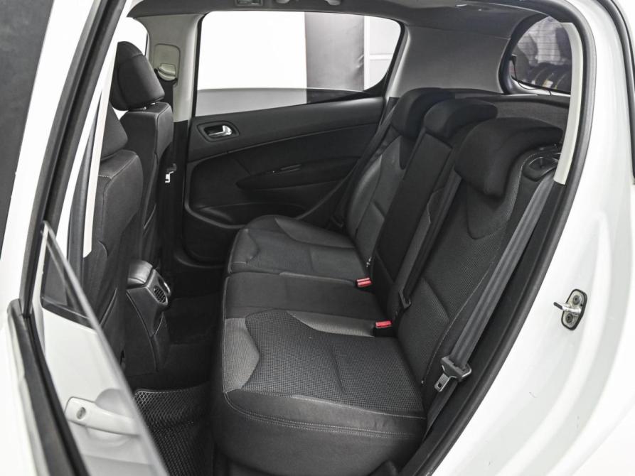 Peugeot 308 I Ставрополь  - изображение 9