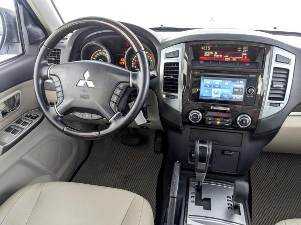 Mitsubishi Pajero IV Рестайлинг 2 с пробегом 2020 года, цена 3 440 000 рублей, 83350 км, внедорожник, Автокод Объявления