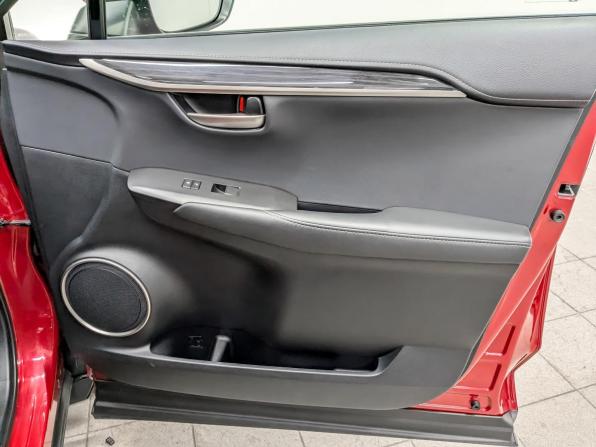 Lexus NX I с пробегом 2016 года, цена 2 990 000 рублей, 68441 км, внедорожник, Автокод Объявления