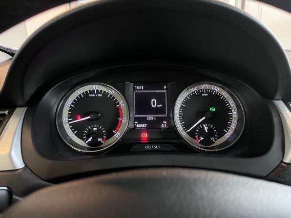 Skoda Rapid I с пробегом 2016 года, цена 1 079 000 рублей, 160367 км, лифтбек, Автокод Объявления