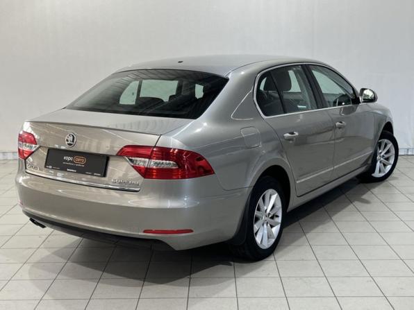 Skoda Superb II Рестайлинг с пробегом 2014 года, цена 1 275 000 рублей, 168101 км, лифтбек, Автокод Объявления