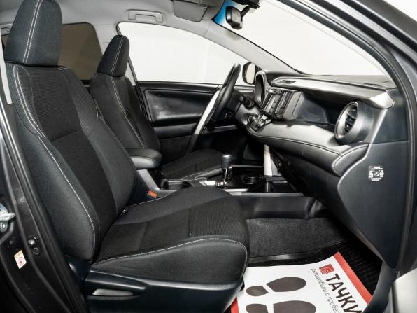 Toyota RAV4 IV (XA40) Рестайлинг с пробегом 2016 года, цена 2 100 000 рублей, 176048 км, внедорожник, Автокод Объявления