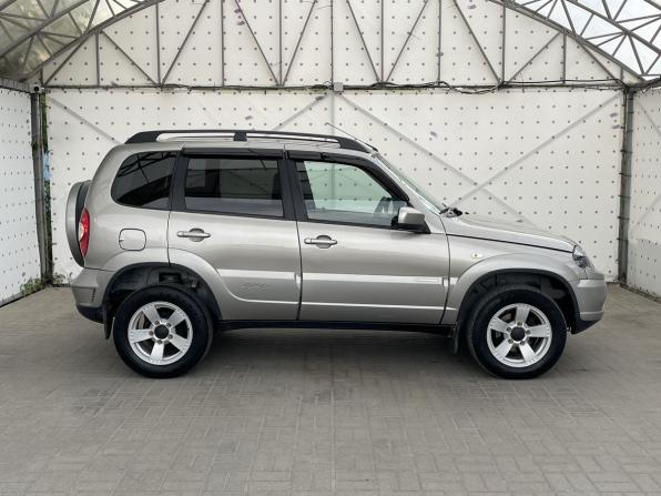 Chevrolet Niva I Рестайлинг с пробегом 2018 года, цена 890 000 рублей, 85940 км, внедорожник, Автокод Объявления