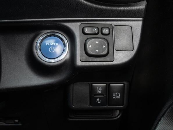 Toyota Aqua I Рестайлинг 2 с пробегом 2018 года, цена 1 200 000 рублей, 85030 км, хэтчбек, Автокод Объявления