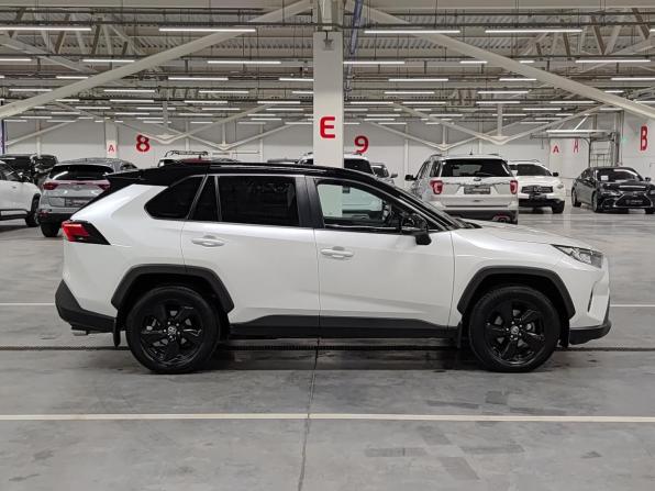 Toyota RAV4 V (XA50) с пробегом 2021 года, цена 3 050 000 рублей, 117114 км, внедорожник, Автокод Объявления