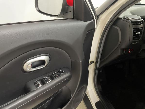 Kia Soul II Рестайлинг с пробегом 2018 года, цена 1 679 000 рублей, 40198 км, хэтчбек, Автокод Объявления