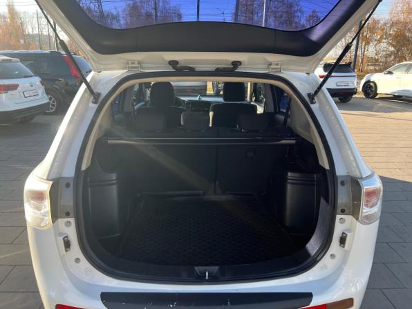 Mitsubishi Outlander III с пробегом 2012 года, цена 1 400 000 рублей, 180679 км, внедорожник, Автокод Объявления