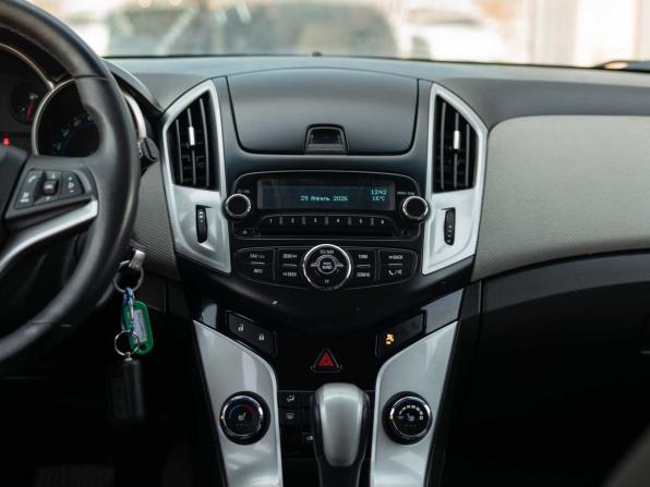 Chevrolet Cruze I Рестайлинг с пробегом 2014 года, цена 830 000 рублей, 193763 км, хэтчбек, Автокод Объявления
