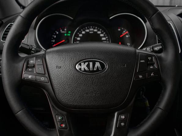 Kia Sorento II Рестайлинг с пробегом 2013 года, цена 1 700 000 рублей, 274090 км, внедорожник, Автокод Объявления