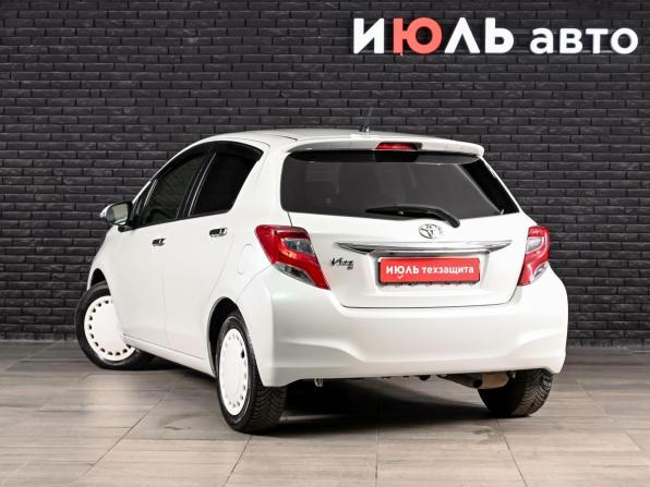 Toyota Vitz III (XP130) Рестайлинг с пробегом 2016 года, цена 1 000 000 рублей, 138870 км, хэтчбек, Автокод Объявления