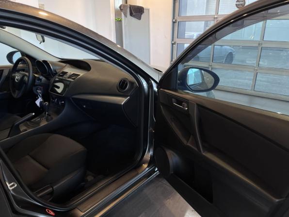 Mazda 3 II (BL) Рестайлинг с пробегом 2012 года, цена 800 000 рублей, 139787 км, хэтчбек, Автокод Объявления