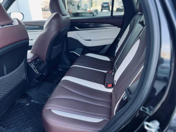 Geely Monjaro I с пробегом 2023 года, цена 3 250 000 рублей, 47000 км, внедорожник, Автокод Объявления