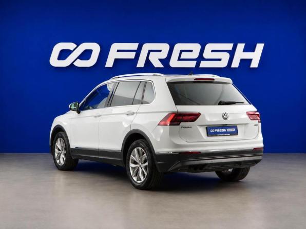 Volkswagen Tiguan II с пробегом 2018 года, цена 2 389 000 рублей, 114630 км, внедорожник, Автокод Объявления