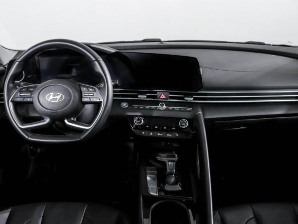 Hyundai Elantra VII (CN7) Рестайлинг с пробегом 2024 года, цена 2 200 000 рублей, 31881 км, седан, Автокод Объявления