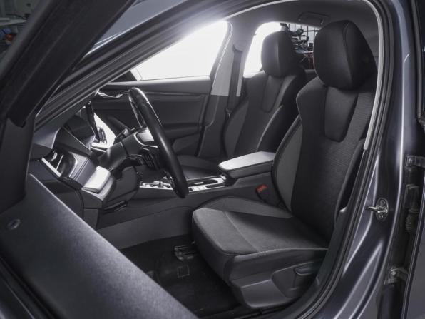Skoda Octavia IV (A8) с пробегом 2021 года, цена 2 990 000 рублей, 131021 км, лифтбек, Автокод Объявления