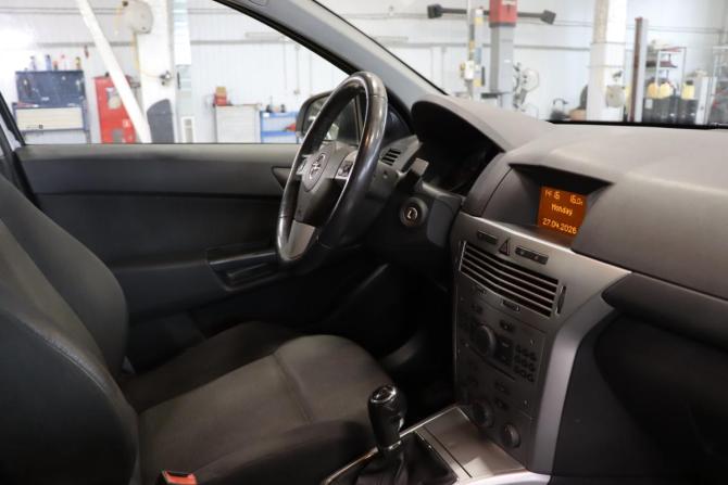 Opel Astra H Рестайлинг с пробегом 2012 года, цена 519 990 рублей, 140059 км, хэтчбек, Автокод Объявления