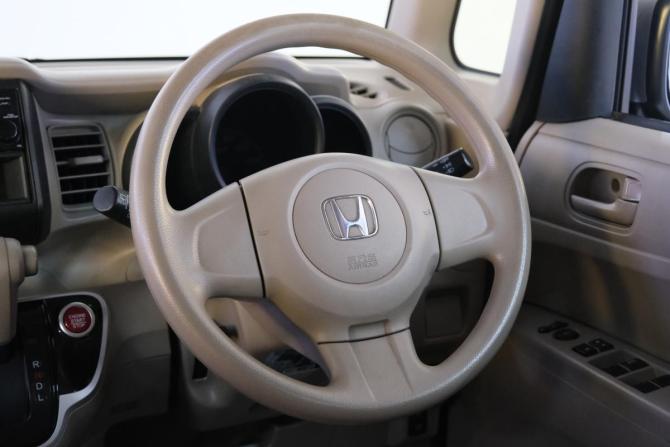 Honda N-BOX I Рестайлинг с пробегом 2016 года, цена 749 000 рублей, 139000 км, хэтчбек, Автокод Объявления