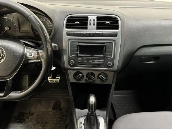 Volkswagen Polo V Рестайлинг с пробегом 2016 года, цена 809 000 рублей, 200000 км, седан, Автокод Объявления