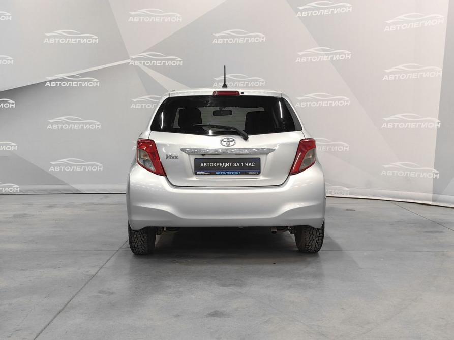 Toyota Vitz III (XP130) Новосибирск  - изображение 4