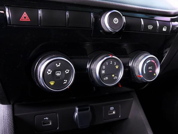 Lada (ВАЗ) Vesta I Рестайлинг (NG) с пробегом 2024 года, цена 1 229 000 рублей, 39900 км, седан, Автокод Объявления