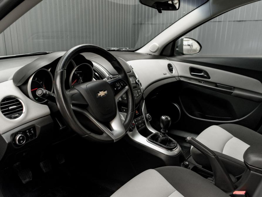 Chevrolet Cruze I Рестайлинг Екатеринбург  - изображение 11