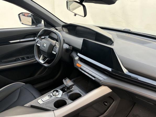Changan UNI-V I с пробегом 2024 года, цена 2 269 000 рублей, 43000 км, лифтбек, Автокод Объявления