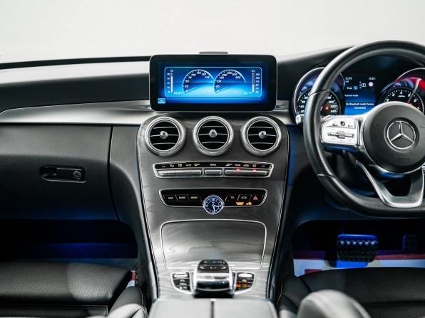 Mercedes-Benz C-Класс IV (W205) Рестайлинг с пробегом 2018 года, цена 2 700 000 рублей, 73434 км, седан, Автокод Объявления
