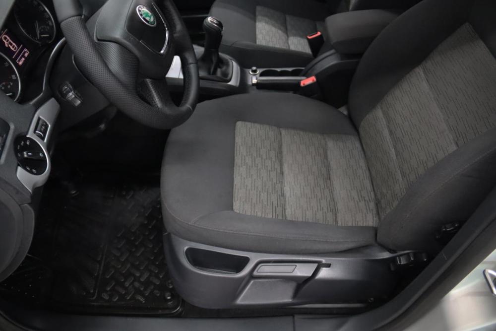 Skoda Octavia II (A5) Рестайлинг Сургут  - изображение 10