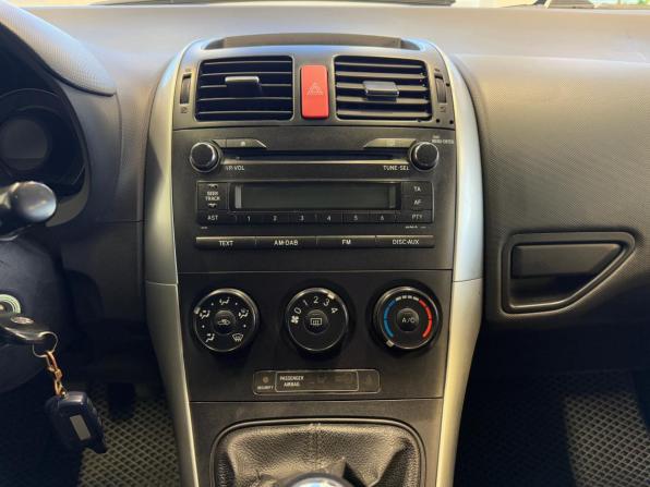 Toyota Auris I Рестайлинг с пробегом 2010 года, цена 670 000 рублей, 150000 км, хэтчбек, Автокод Объявления