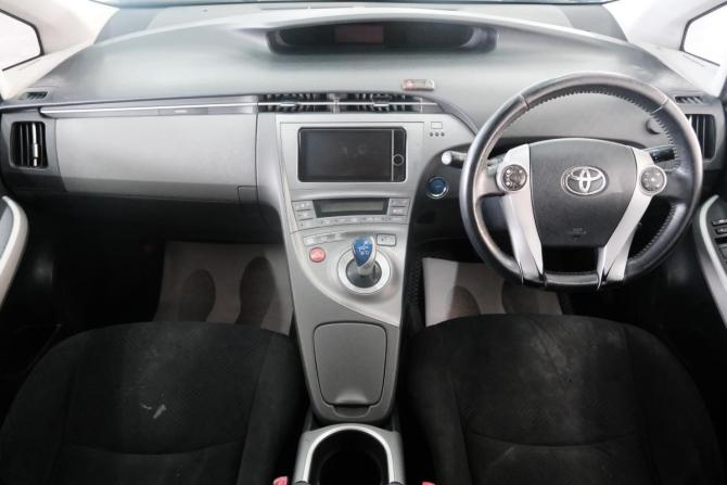 Toyota Prius III Рестайлинг (XW30) с пробегом 2012 года, цена 959 000 рублей, 259500 км, лифтбек, Автокод Объявления