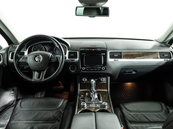 Volkswagen Touareg II с пробегом 2013 года, цена 2 419 700 рублей, 137045 км, внедорожник, Автокод Объявления