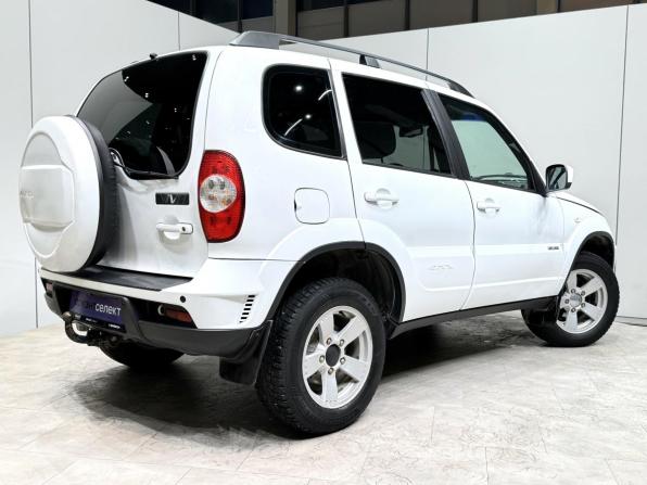 Chevrolet Niva I Рестайлинг с пробегом 2018 года, цена 735 000 рублей, 177248 км, внедорожник, Автокод Объявления