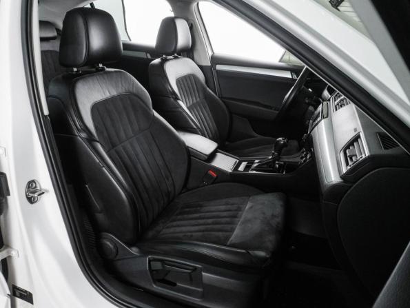 Skoda Superb III с пробегом 2016 года, цена 1 998 000 рублей, 134556 км, лифтбек, Автокод Объявления