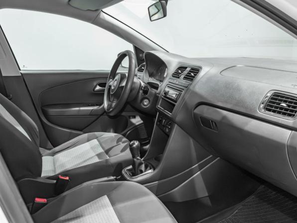 Volkswagen Polo V с пробегом 2015 года, цена 548 925 рублей, 288149 км, седан, Автокод Объявления