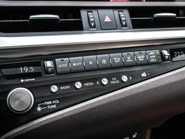 Lexus ES VII с пробегом 2020 года, цена 4 099 000 рублей, 82701 км, седан, Автокод Объявления