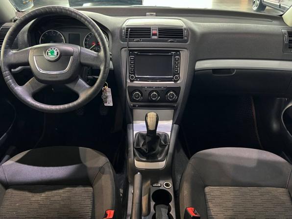 Skoda Octavia II (A5) Рестайлинг с пробегом 2010 года, цена 790 000 рублей, 185510 км, лифтбек, Автокод Объявления