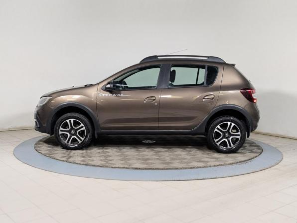 Renault Sandero II Рестайлинг с пробегом 2020 года, цена 1 359 500 рублей, 30000 км, хэтчбек, Автокод Объявления