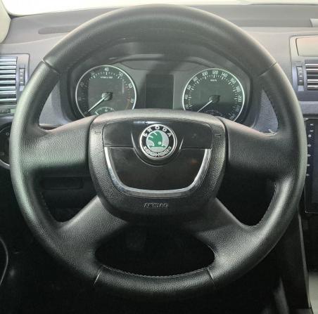 Skoda Octavia II (A5) Рестайлинг с пробегом 2012 года, цена 999 000 рублей, 140000 км, универсал, Автокод Объявления