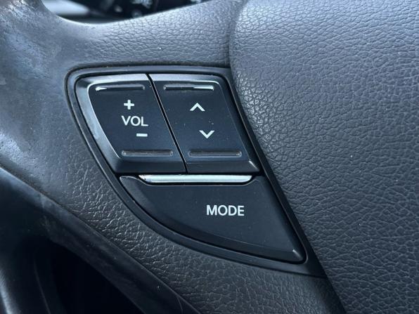 Hyundai Sonata VI (YF) с пробегом 2011 года, цена 920 000 рублей, 260000 км, седан, Автокод Объявления