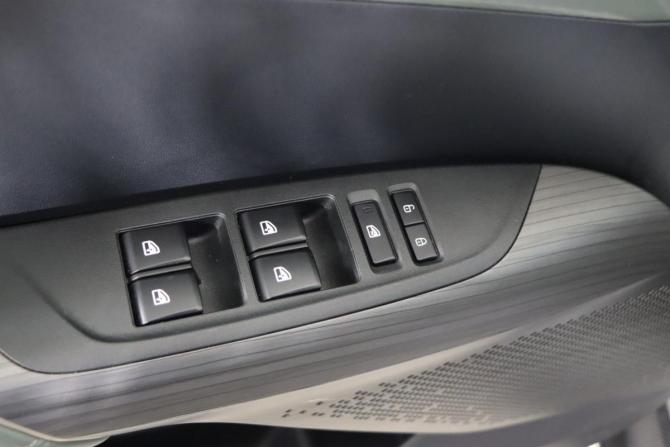Changan Lamore с пробегом 2024 года, цена 2 179 990 рублей, 4598 км, седан, Автокод Объявления