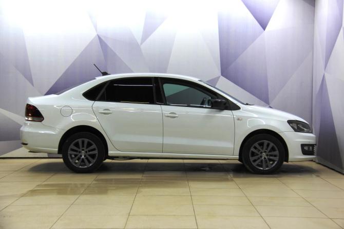 Volkswagen Polo V Рестайлинг с пробегом 2019 года, цена 1 199 000 рублей, 152843 км, седан, Автокод Объявления