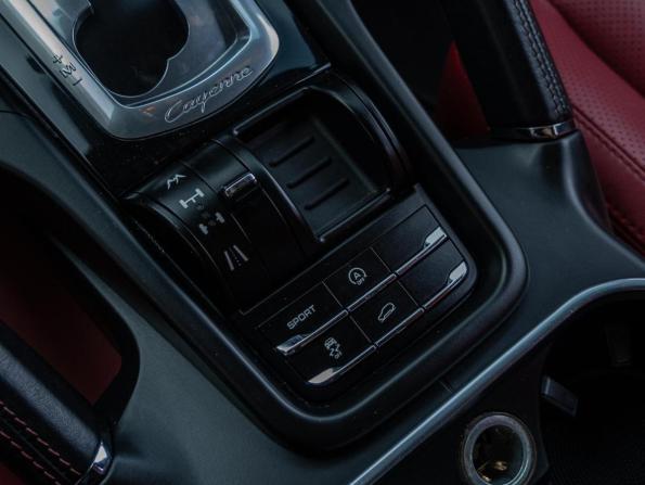 Porsche Cayenne II (958) с пробегом 2013 года, цена 2 330 000 рублей, 205156 км, внедорожник, Автокод Объявления