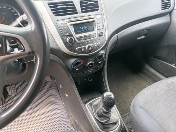 Hyundai Solaris I Рестайлинг с пробегом 2016 года, цена 849 000 рублей, 120000 км, седан, Автокод Объявления