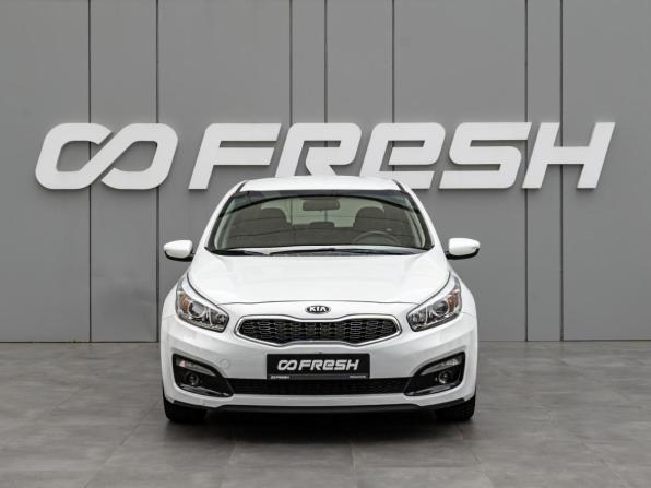Kia Ceed II Рестайлинг с пробегом 2018 года, цена 1 590 000 рублей, 17768 км, хэтчбек, Автокод Объявления