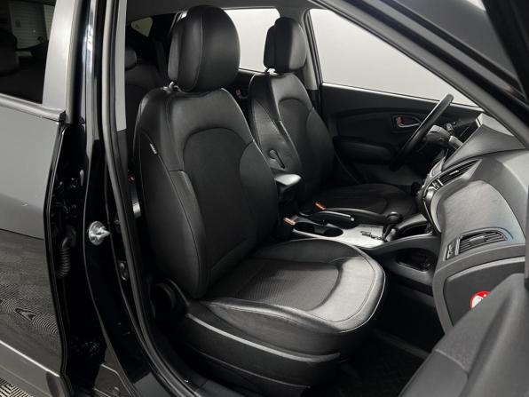 Hyundai ix35 I Рестайлинг с пробегом 2015 года, цена 1 415 200 рублей, 185908 км, внедорожник, Автокод Объявления